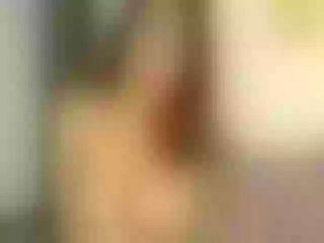 Live sex webcam photo for EMI_333 #273689158
