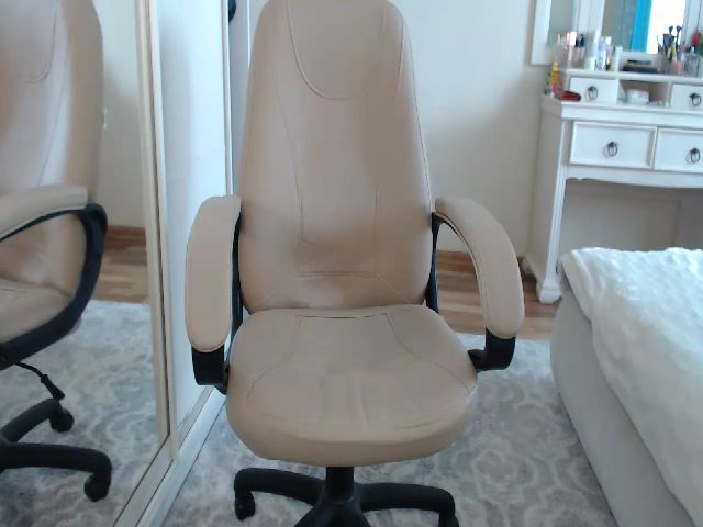 Live sex webcam photo for ENKARNA__ #273632423