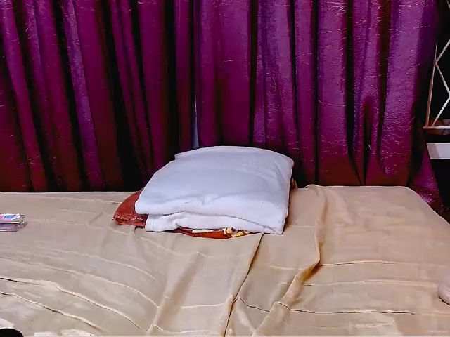 Live sex webcam photo for EbonyLove69 #271999361