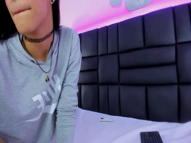 Live sex webcam photo for Ebonysweet_ #274277316