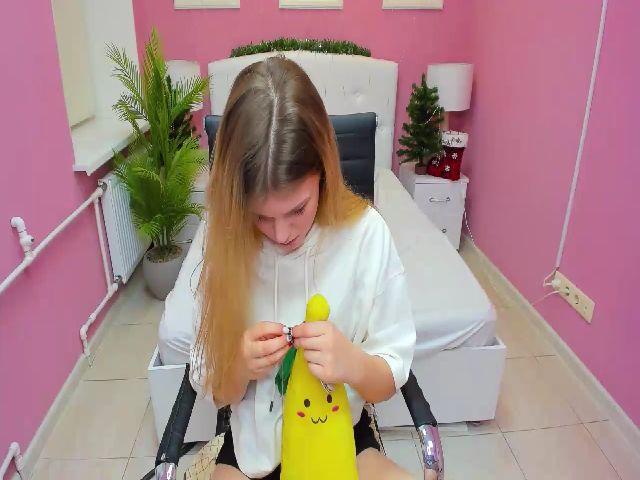 Live sex webcam photo for EchoNymph #271951209