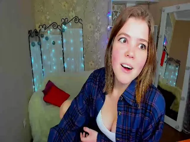 Live sex webcam photo for EffyShy #272165057