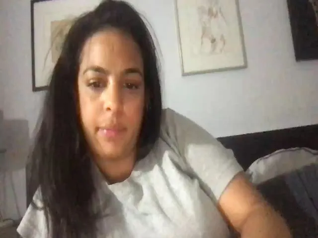 Live sex webcam photo for Egyptiankween #271722332