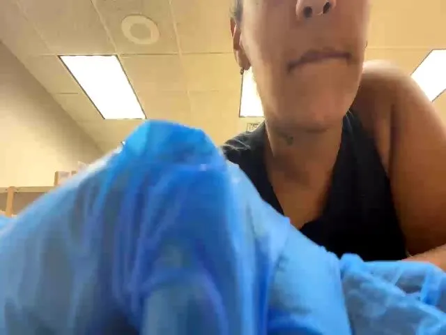 Live sex webcam photo for EgyptnNectar #273402195