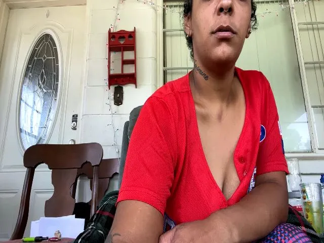 Live sex webcam photo for EgyptnNectar #273496902