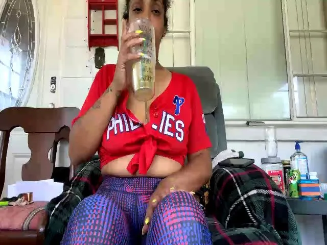 Live sex webcam photo for EgyptnNectar #273497417