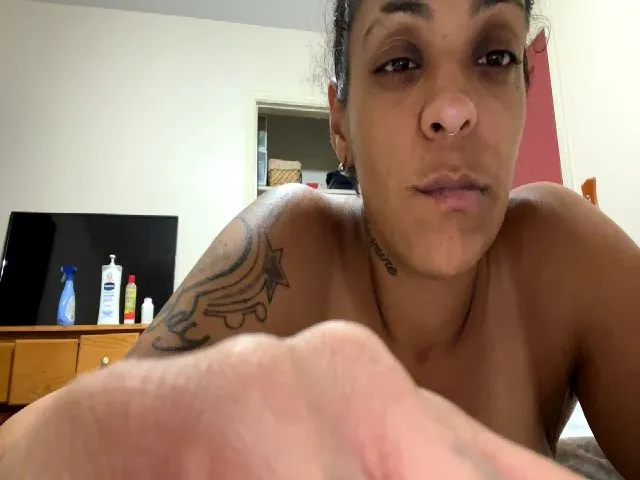 Live sex webcam photo for EgyptnNectar #273568373