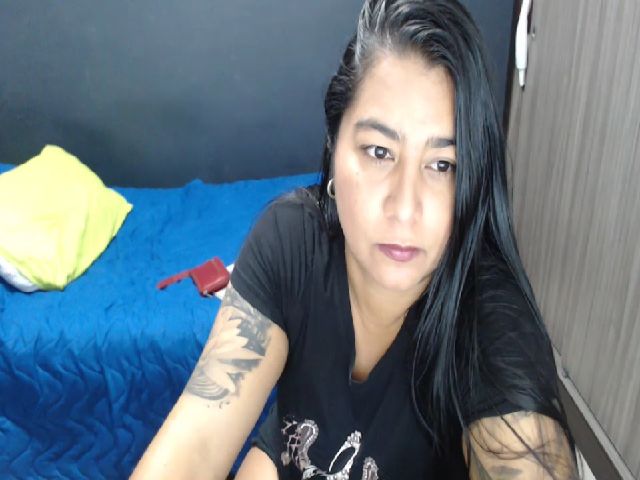 Live sex webcam photo for Eimy_lee #272418260