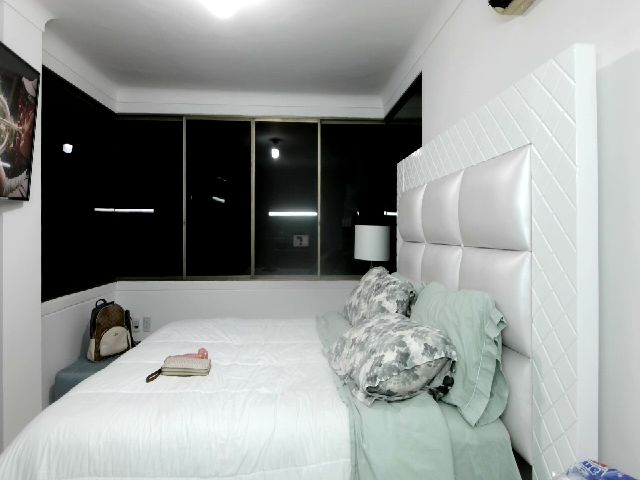 Live sex webcam photo for Einnyn_sweet #271825809