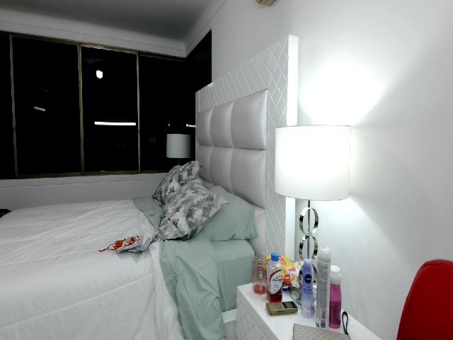 Live sex webcam photo for Einnyn_sweet #271857176