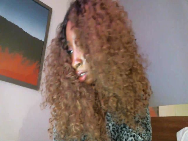 Live sex webcam photo for Ejade #272158002