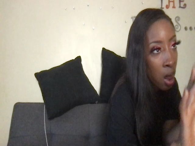 Live sex webcam photo for Ejade #272946321