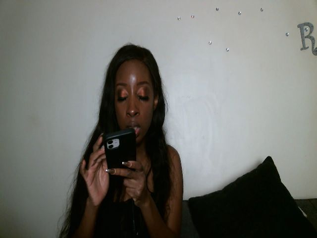 Live sex webcam photo for Ejade #273082642