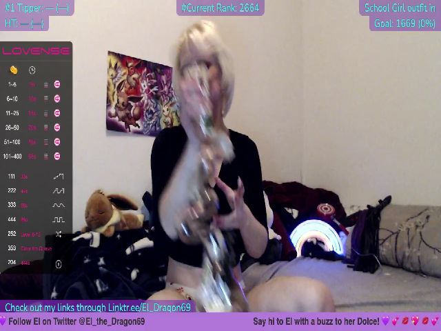 Live sex webcam photo for El_Dragon69 #272127720