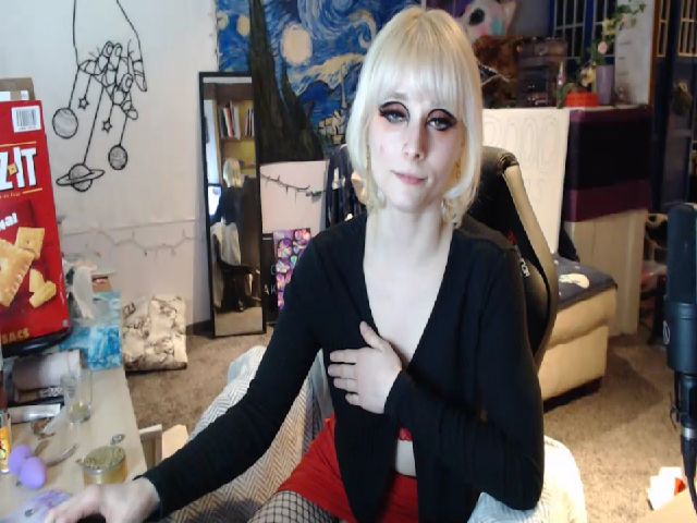 Live sex webcam photo for El_Dragon69 #272871975