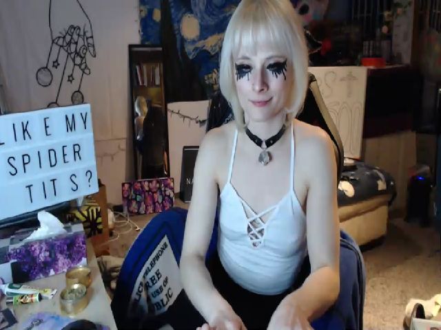 Live sex webcam photo for El_Dragon69 #272959562