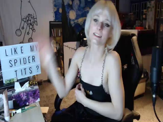 Live sex webcam photo for El_Dragon69 #272975969