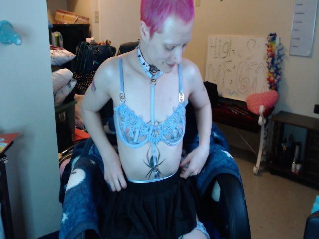 Live sex webcam photo for El_Dragon69 #273248332