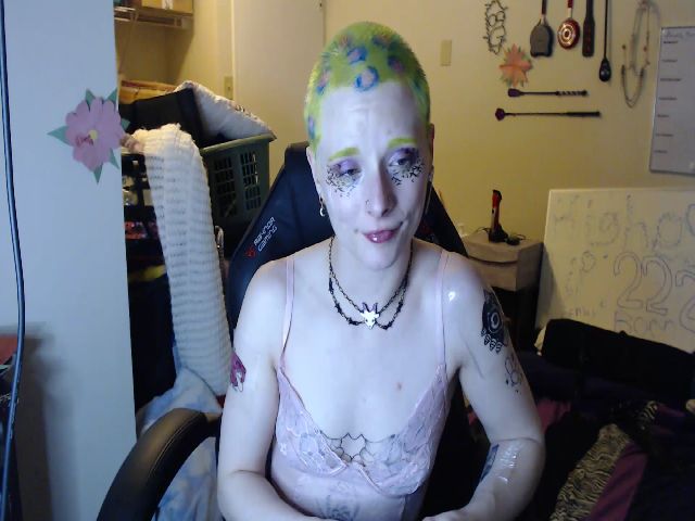 Live sex webcam photo for El_Dragon69 #273336629