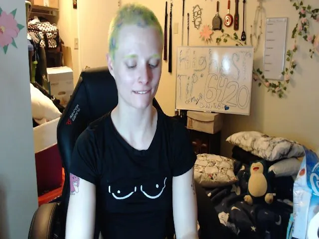 Live sex webcam photo for El_Dragon69 #273405765