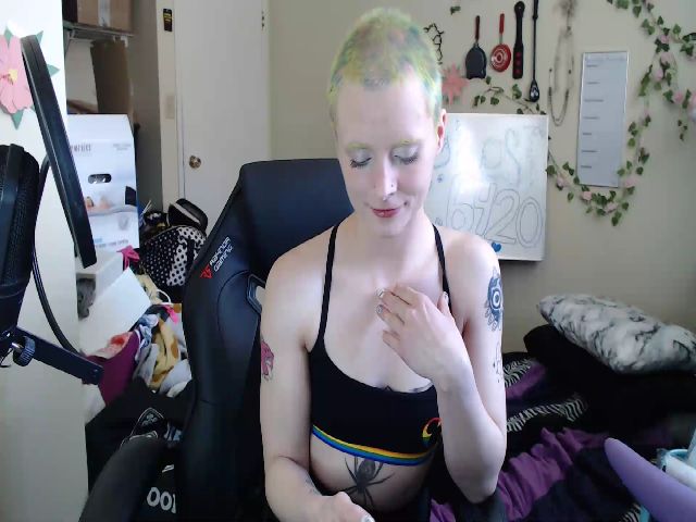 Live sex webcam photo for El_Dragon69 #273497183