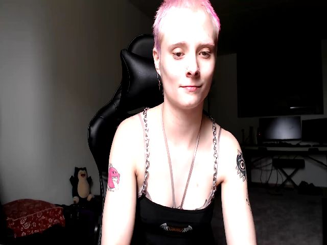 Live sex webcam photo for El_Dragon69 #273616417