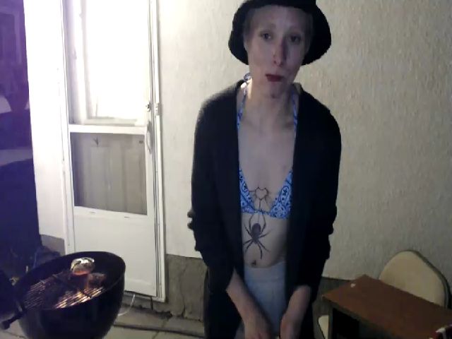 Live sex webcam photo for El_Dragon69 #273928157