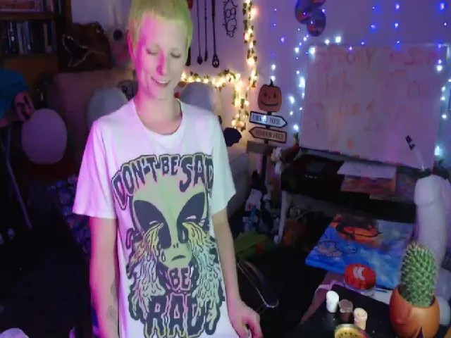 Live sex webcam photo for El_Dragon69 #274624107