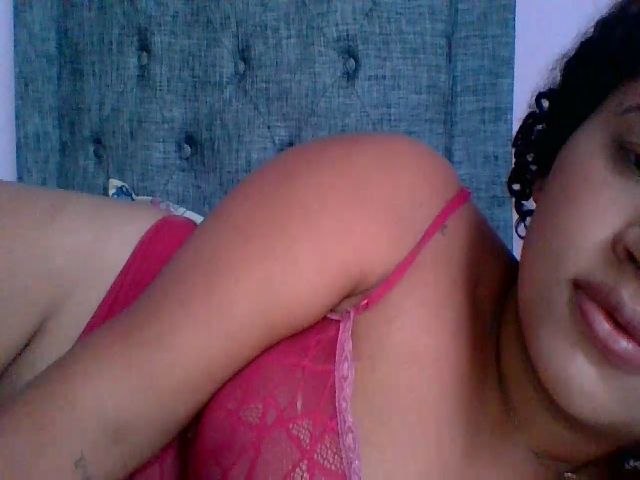 Live sex webcam photo for Elah_Sophia #274472497