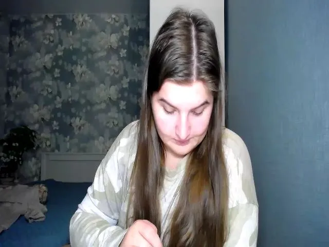 Live sex webcam photo for ElanisBlair #272712028