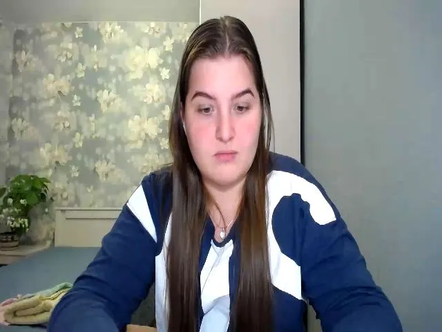 Live sex webcam photo for ElanisBlair #272890129