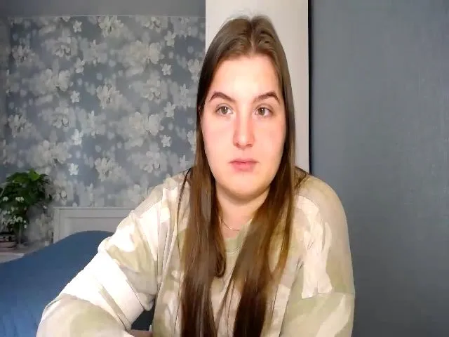 Live sex webcam photo for ElanisBlair #272953173