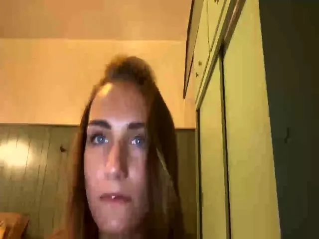 Live sex webcam photo for Elenajones #274529065