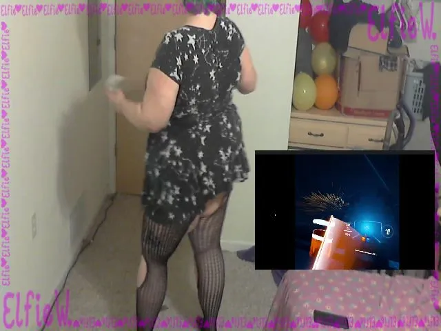 Live sex webcam photo for ElfieW #274438697