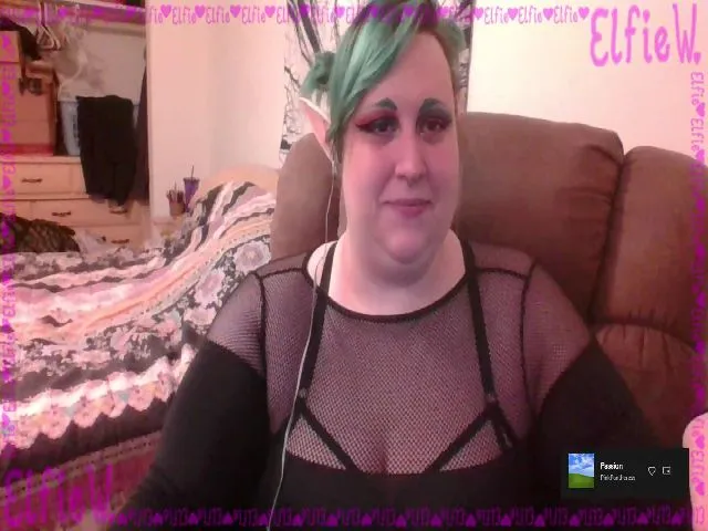Live sex webcam photo for ElfieW #274510344
