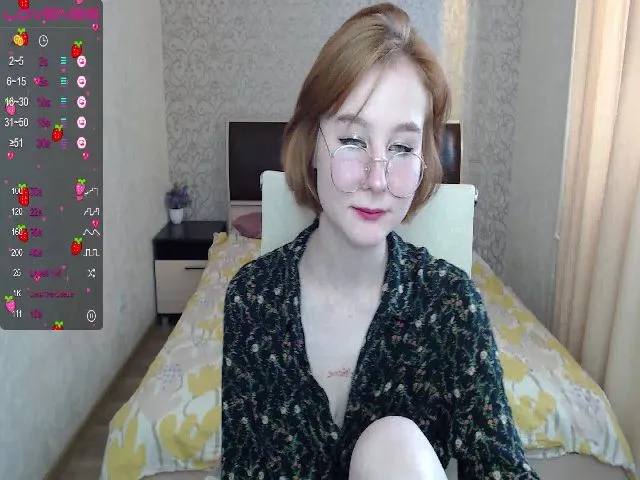 Live sex webcam photo for Eliemalkovich #274450711