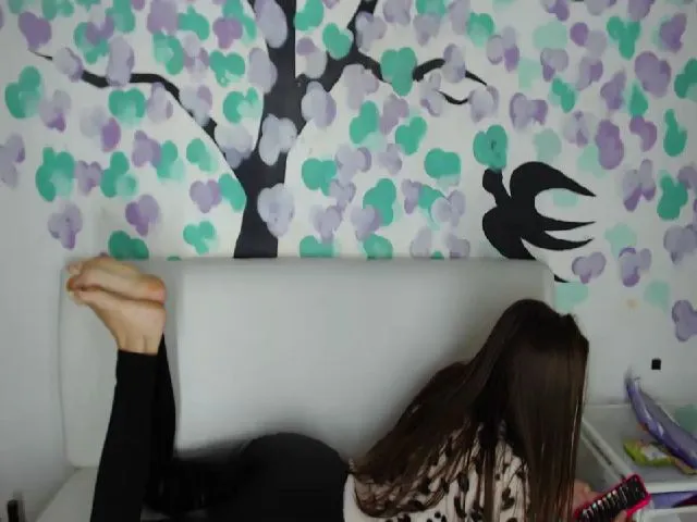 Live sex webcam photo for EliseSweet0 #272839381