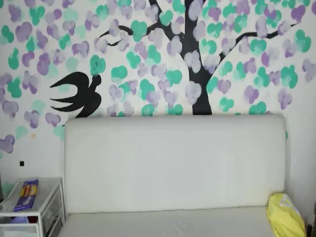 Live sex webcam photo for EliseSweet0 #272884103