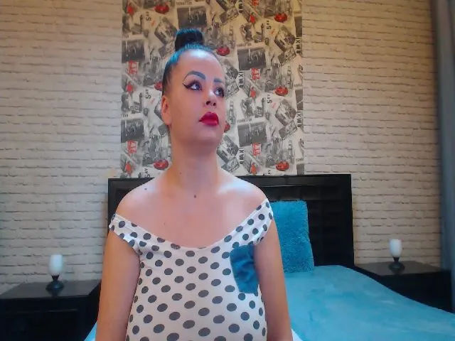 Live sex webcam photo for ElizabethEven #272556778