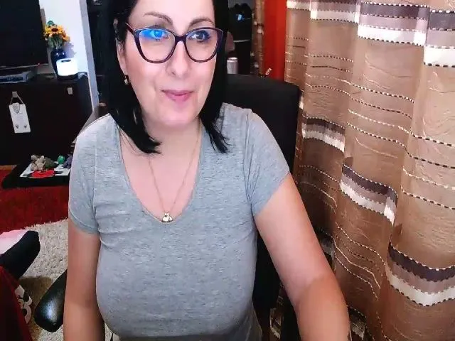 Live sex webcam photo for Ella_Sunshine #287890761