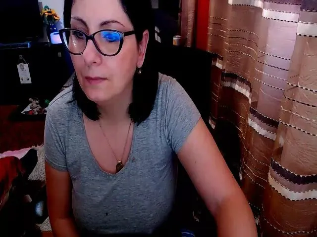 Live sex webcam photo for Ella_Sunshine #287890764