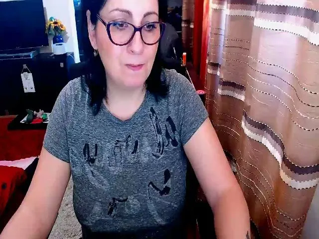 Live sex webcam photo for Ella_Sunshine #287890769