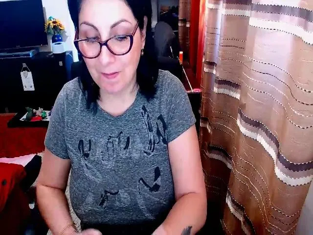 Live sex webcam photo for Ella_Sunshine #287890770