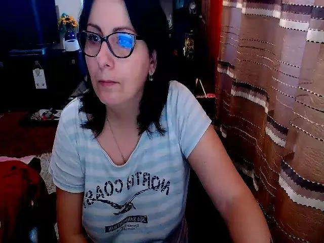 Live sex webcam photo for Ella_Sunshine #287890777