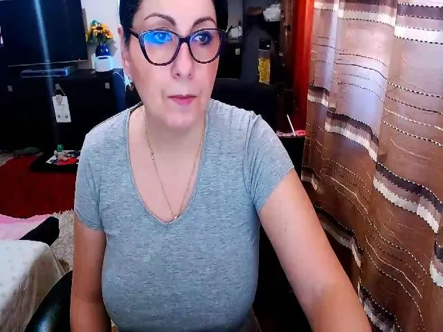 Live sex webcam photo for Ella_Sunshine #287890783