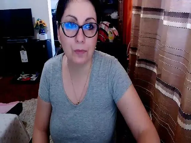 Live sex webcam photo for Ella_Sunshine #287890784