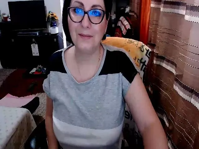 Live sex webcam photo for Ella_Sunshine #287890786