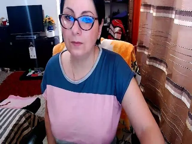 Live sex webcam photo for Ella_Sunshine #287890788