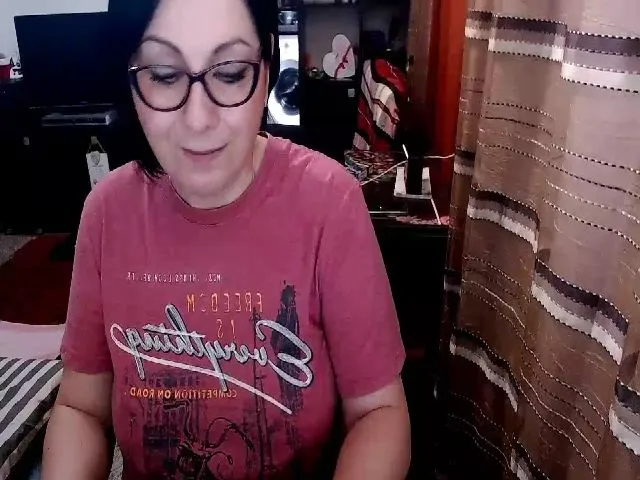 Live sex webcam photo for Ella_Sunshine #287890797