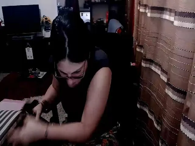 Live sex webcam photo for Ella_Sunshine #287890799